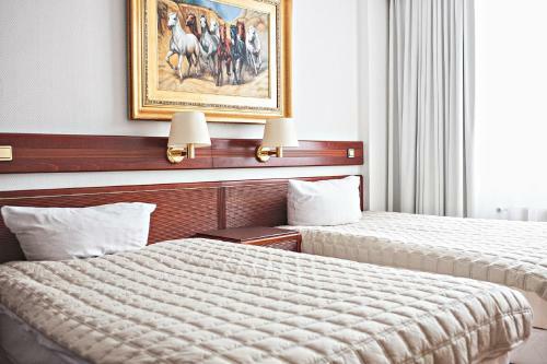 Hotel Ravel International