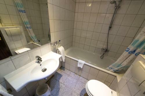 Hotel Ravel International
