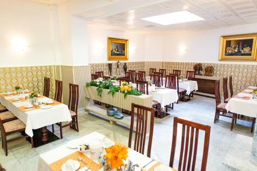 Hotel Ravel International