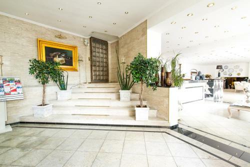 L�wen Hotel