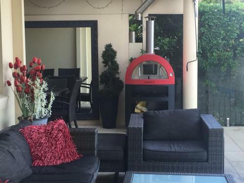 Broadbeach Waterfront Holiday House