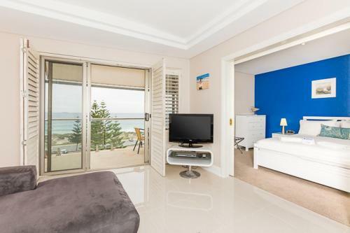 The Big Shell Apartment