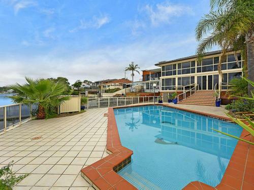 Waterfront Paradise
