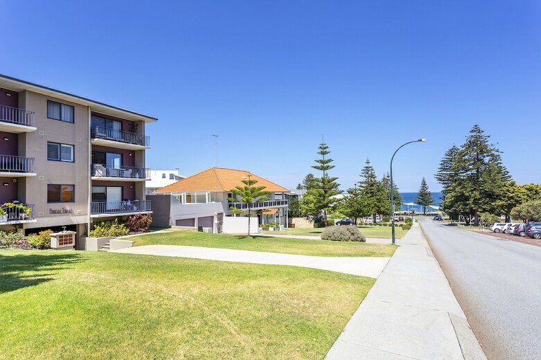 Cottesloe Marine Apartment
