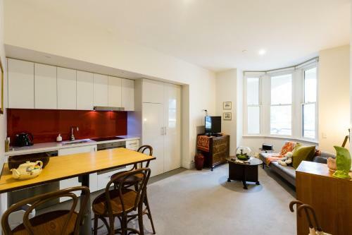 Alia - Beyond A Room Private Apartments