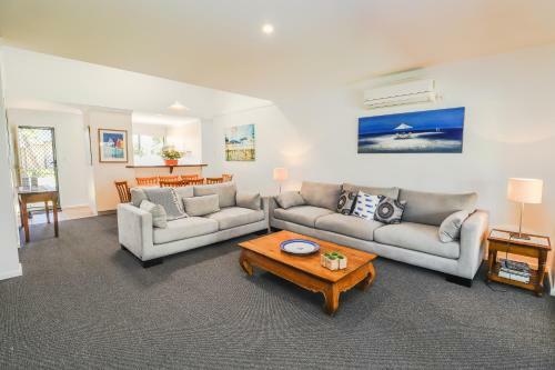 Hotel Bayshore Beachside Resort