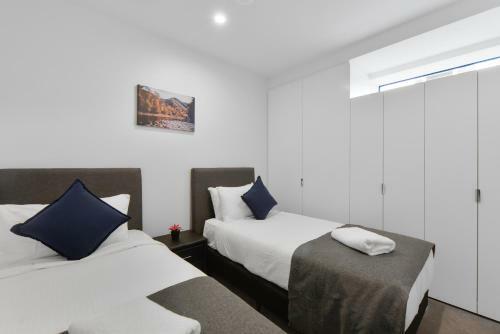 Mono Apartments On La Trobe Street
