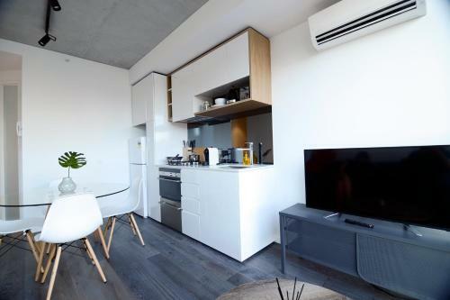 Mono Apartments On La Trobe Street