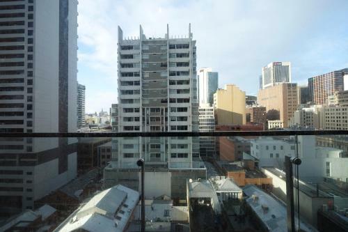 Mono Apartments On La Trobe Street