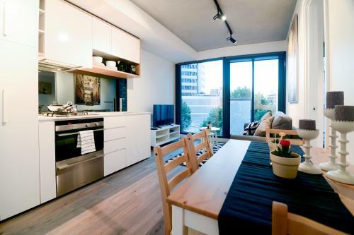 Mono Apartments On La Trobe Street