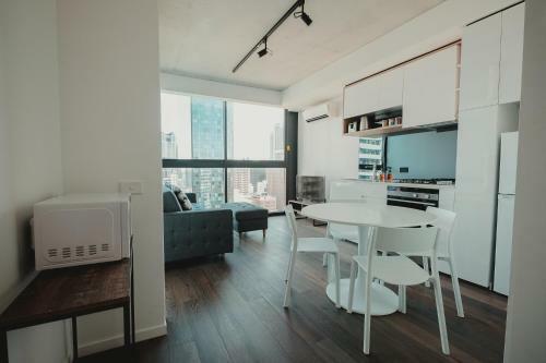 Mono Apartments On La Trobe Street