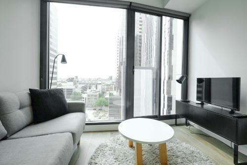 Mono Apartments On La Trobe Street