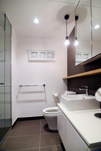 Mono Apartments On La Trobe Street