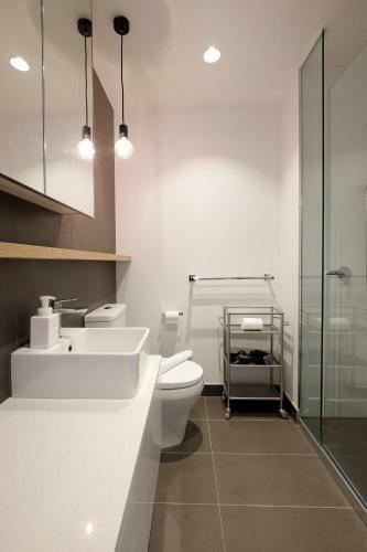 Mono Apartments On La Trobe Street