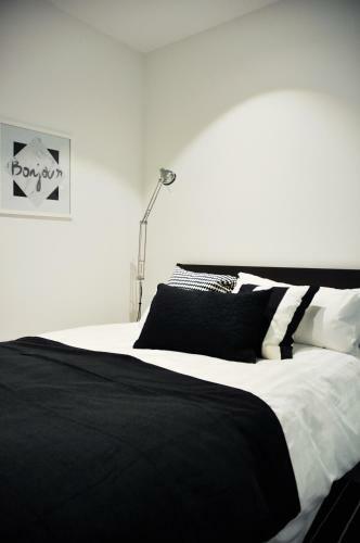 Mono Apartments On La Trobe Street