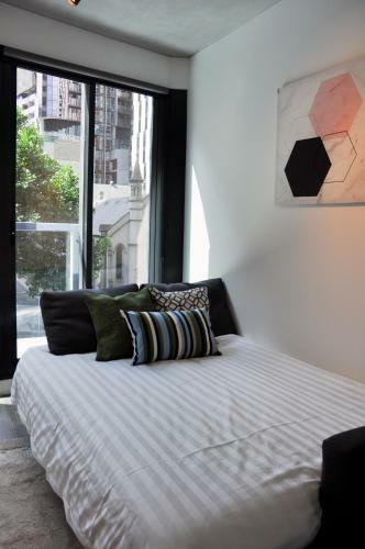 Mono Apartments On La Trobe Street