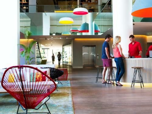 Hotel Qt Gold Coast