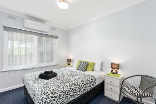 Wattle Grove Apartment