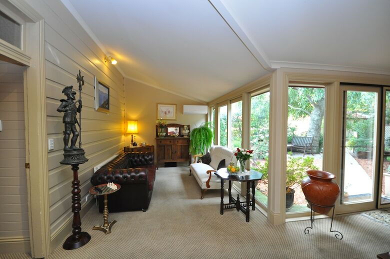 Bed & Breakfast Lurline House