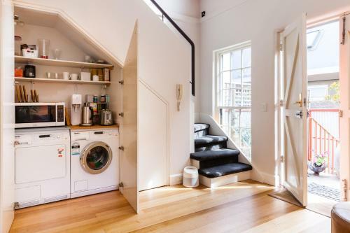 Vera - Beyond A Room Private Apartments