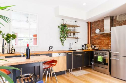 Vera - Beyond A Room Private Apartments