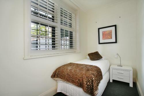 Stn2s 2br Potts Point - Uptown Apartments