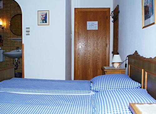 Hostal Pension Alpentraum