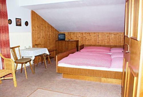 Hostal Pension Alpentraum