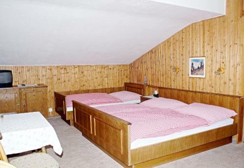 Hostal Pension Alpentraum
