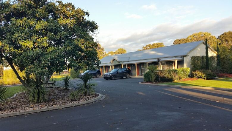 Motel Alexander Cameron Suites