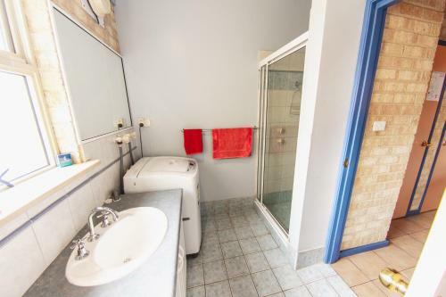 Yot Spot Apartments