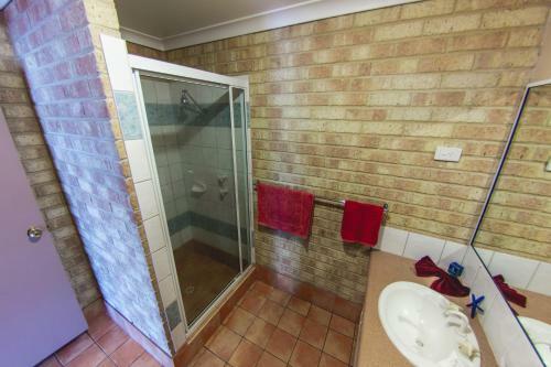 Yot Spot Apartments