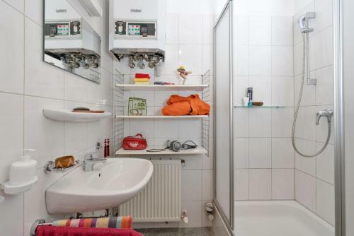 S14 - Rooms & Apartments