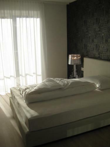 City Hotel