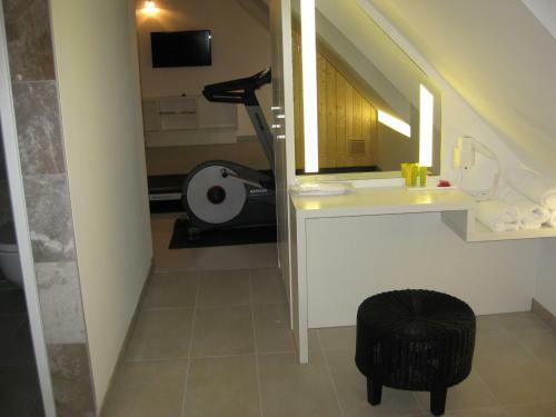 City Hotel