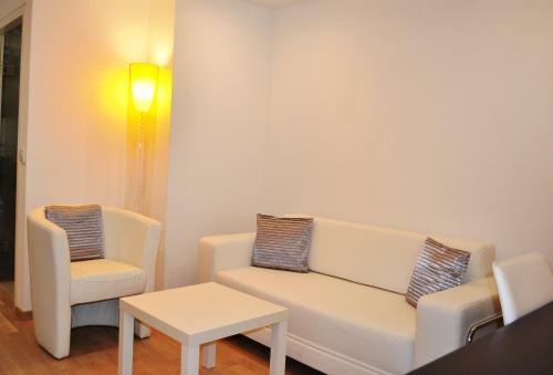 City Hotel