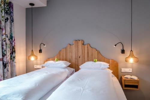 Hostal Hotel St�feli