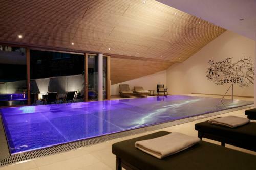 Hostal Hotel St�feli