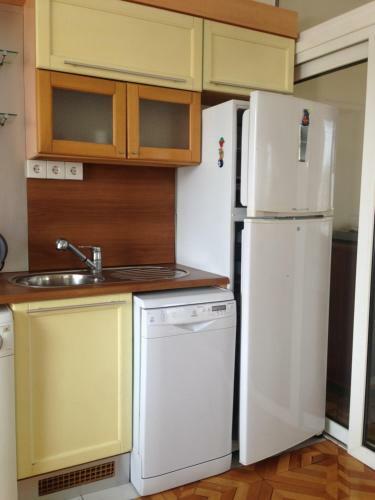 Flame Towers View Apartment