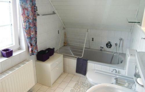 Two-bedroom Holiday Home In Wittmund/altfunnixsiel