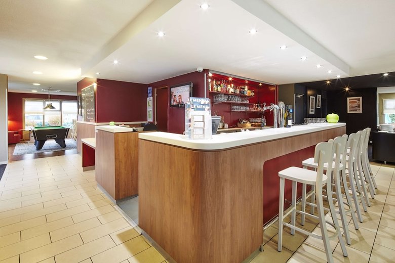 Hotel Campanile Epone