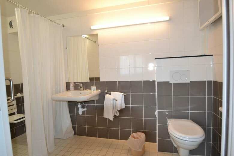 Hotel Campanile Mayenne