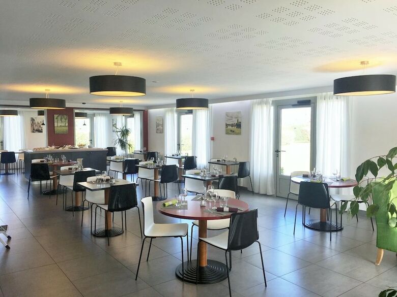 Hotel Campanile Mayenne