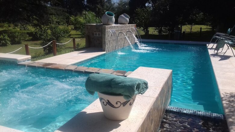 Hotel Pualy Resort & Spa, Escobar