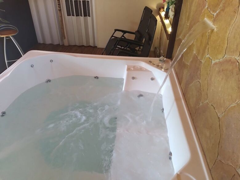 Hotel Pualy Resort & Spa, Escobar