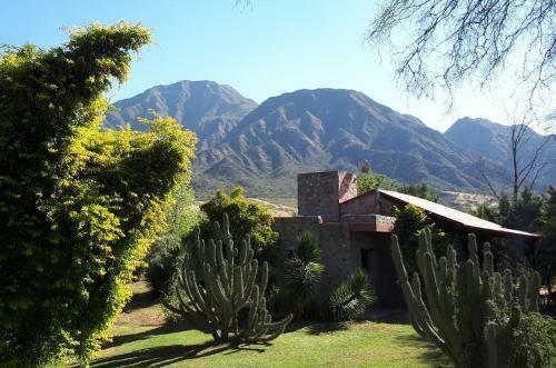 Caba�as Altos Del Velazco