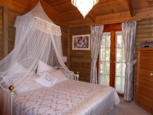 Aldgate Lodge Bed & Breakfast