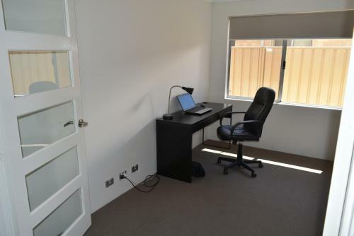 Beachwood House - Broadwater
