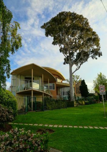 F&d' S House