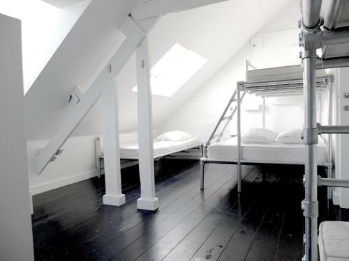 Hostel 47